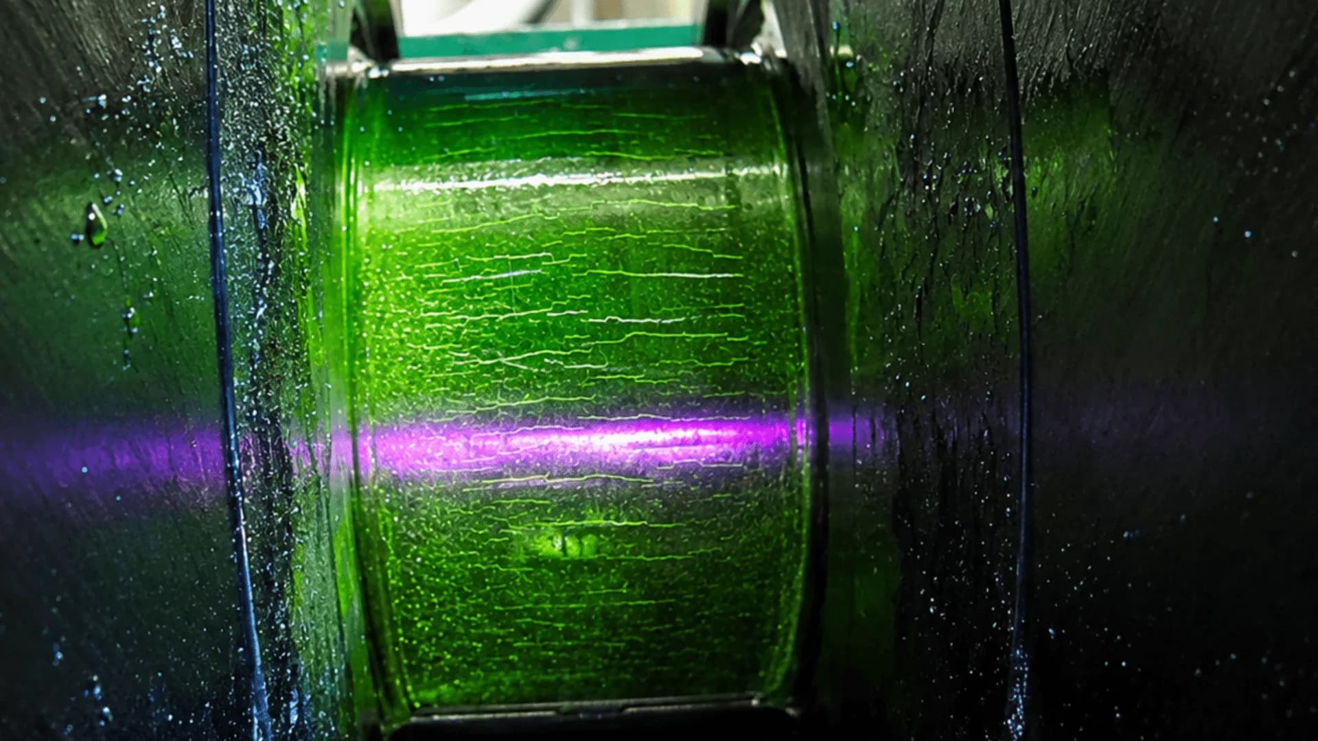Magnetic particle inspection of a crankshaft journal