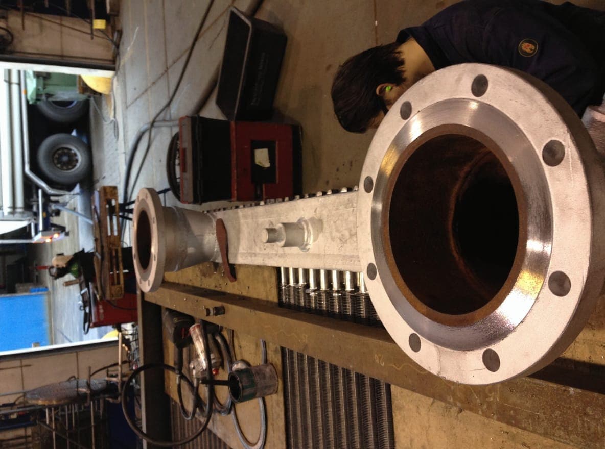 Flange flatness verification