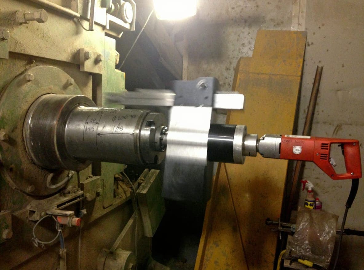 OSM in-situ shaft journal machining setup